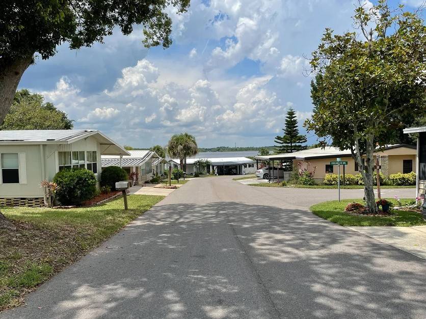 227 Alpine Drive a Winter Haven, FL Mobile or Manufactured Home for Sale